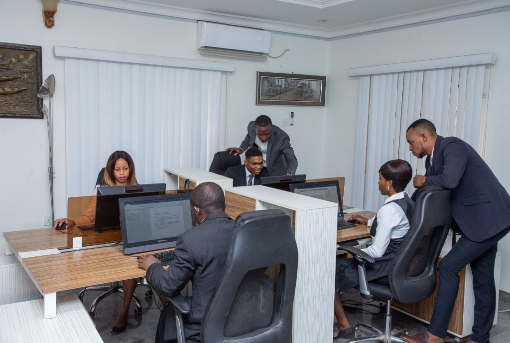 NIYISCO Development Office Workspace